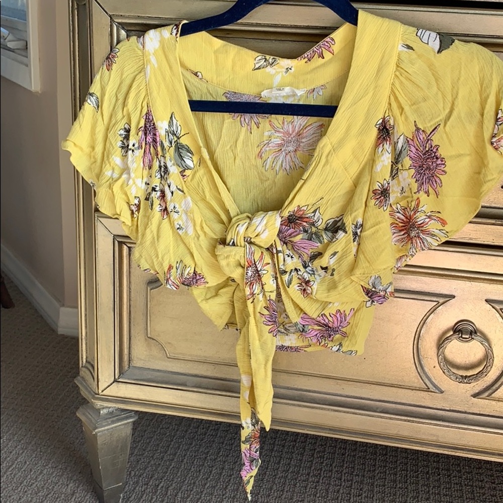 Yellow/floral tie crop top